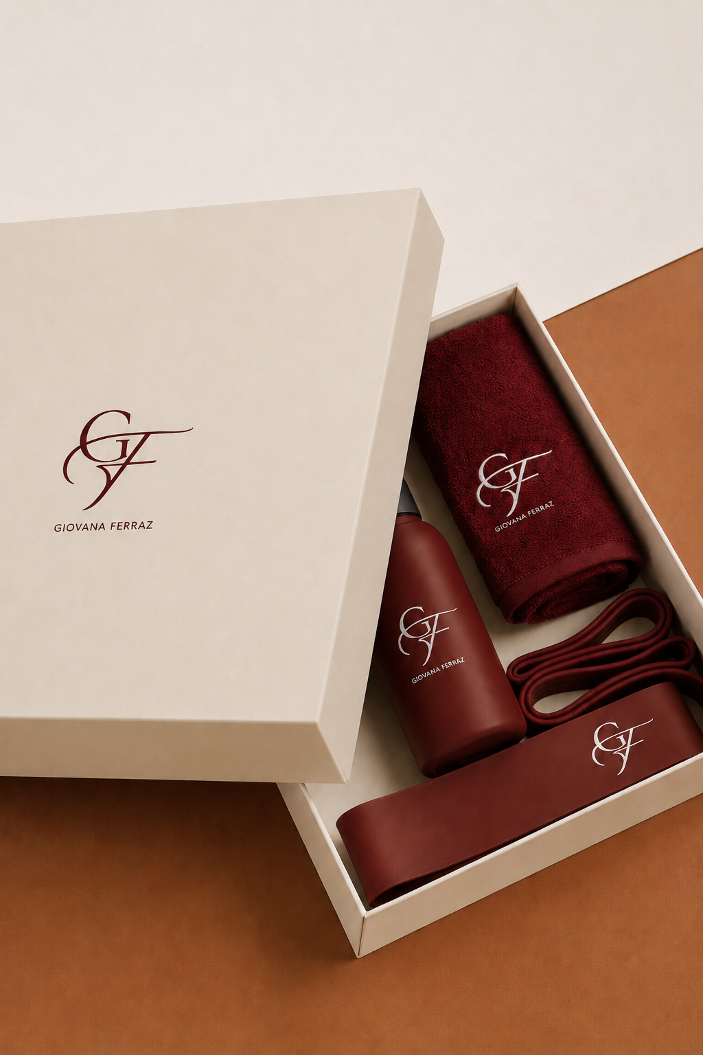 Caixa de boas-vindas com monograma GF